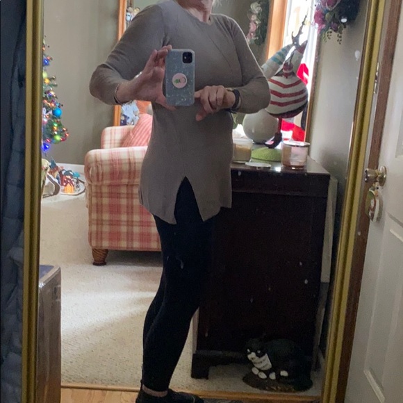 Sweater - Picture 5 of 5